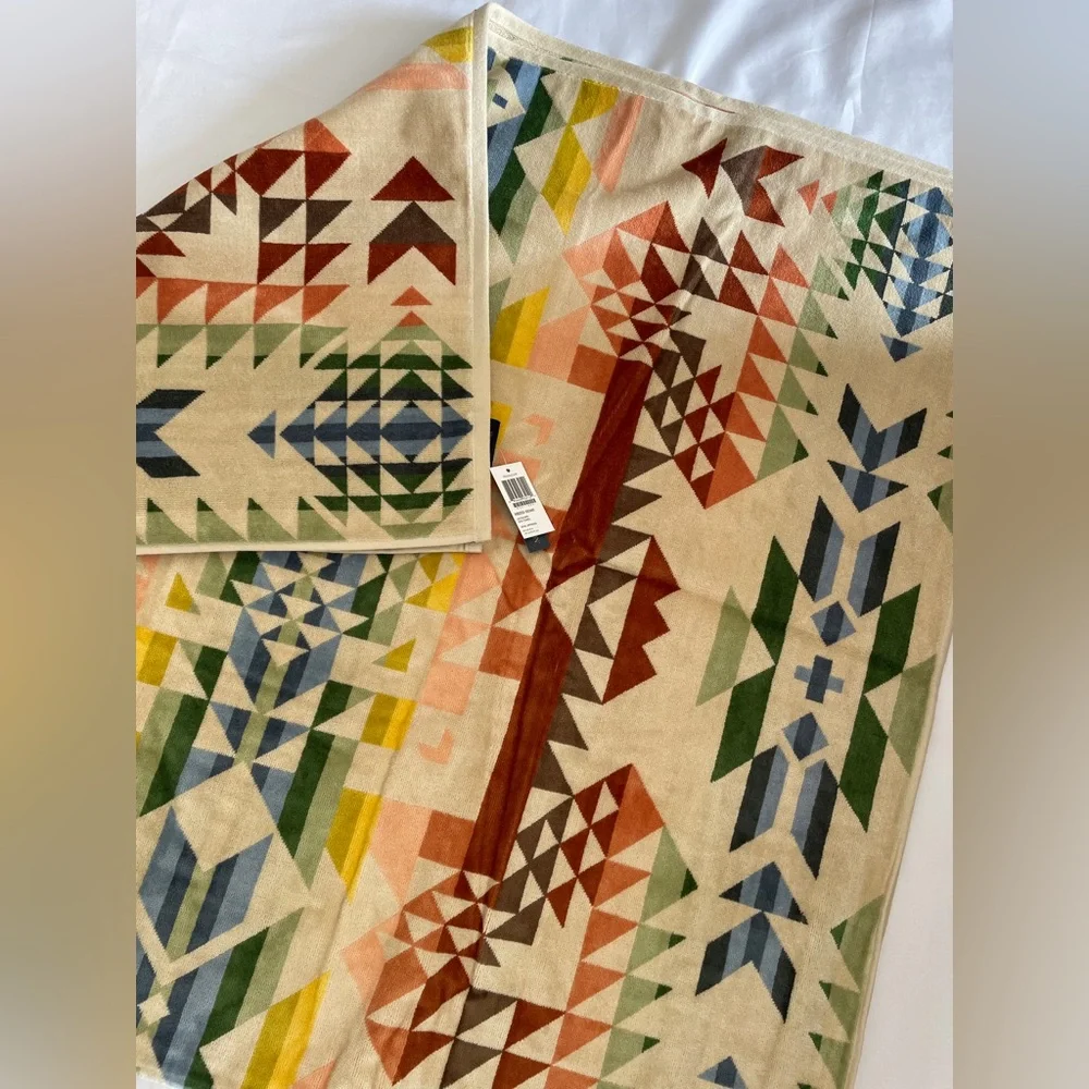 NWT Pendleton Jacquard Spa Towel Opal Springs Beach Pool XL 40x70 Oversized